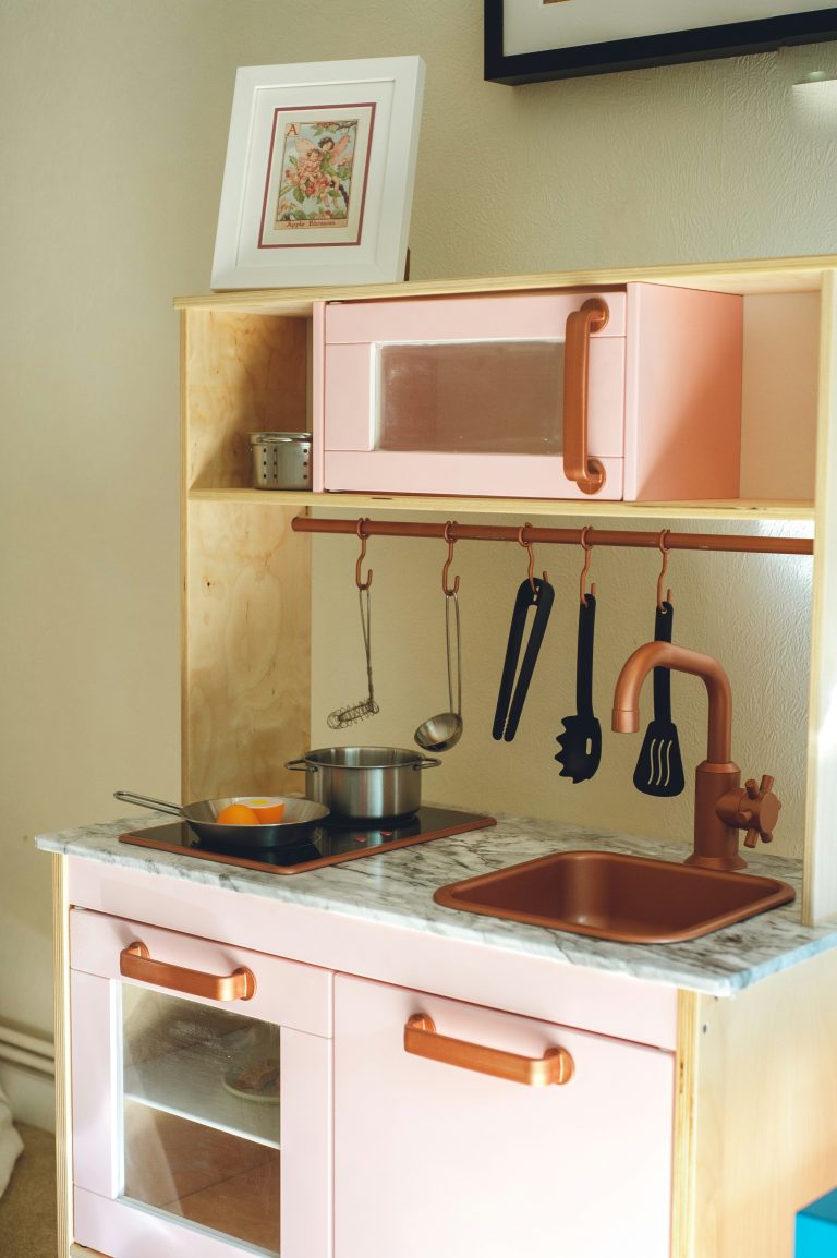 Debunking the Apparent Benefits of Shacking Up